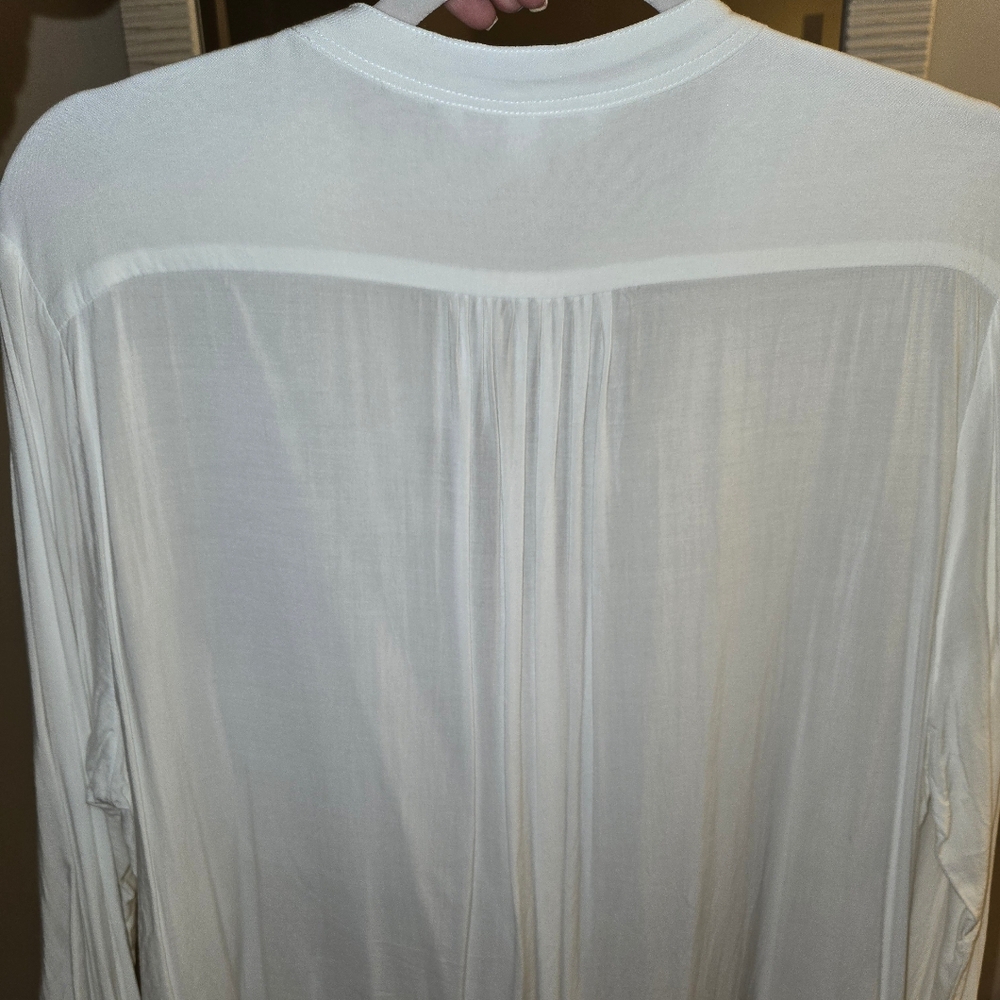 NWOT VICTORIA SECRET OVERSIZED WHITE SHEER LONG SLEEVE BLOUSE SIZE MEDIUM - Picture 4 of 4